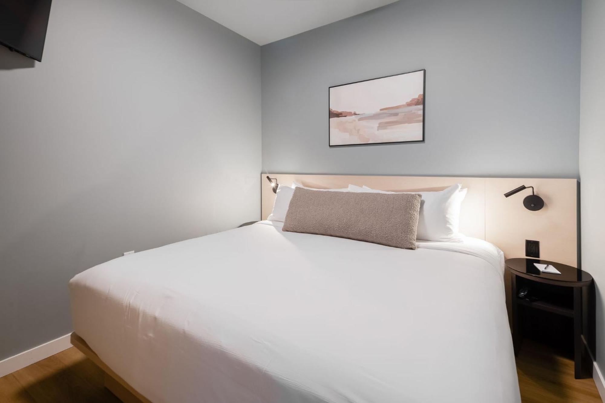 Smithe House Hotel Ванкувър Екстериор снимка