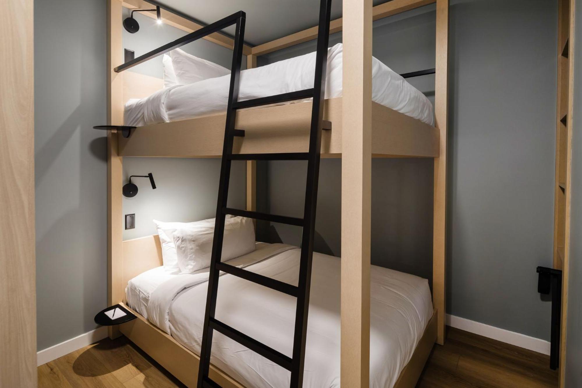 Smithe House Hotel Ванкувър Екстериор снимка