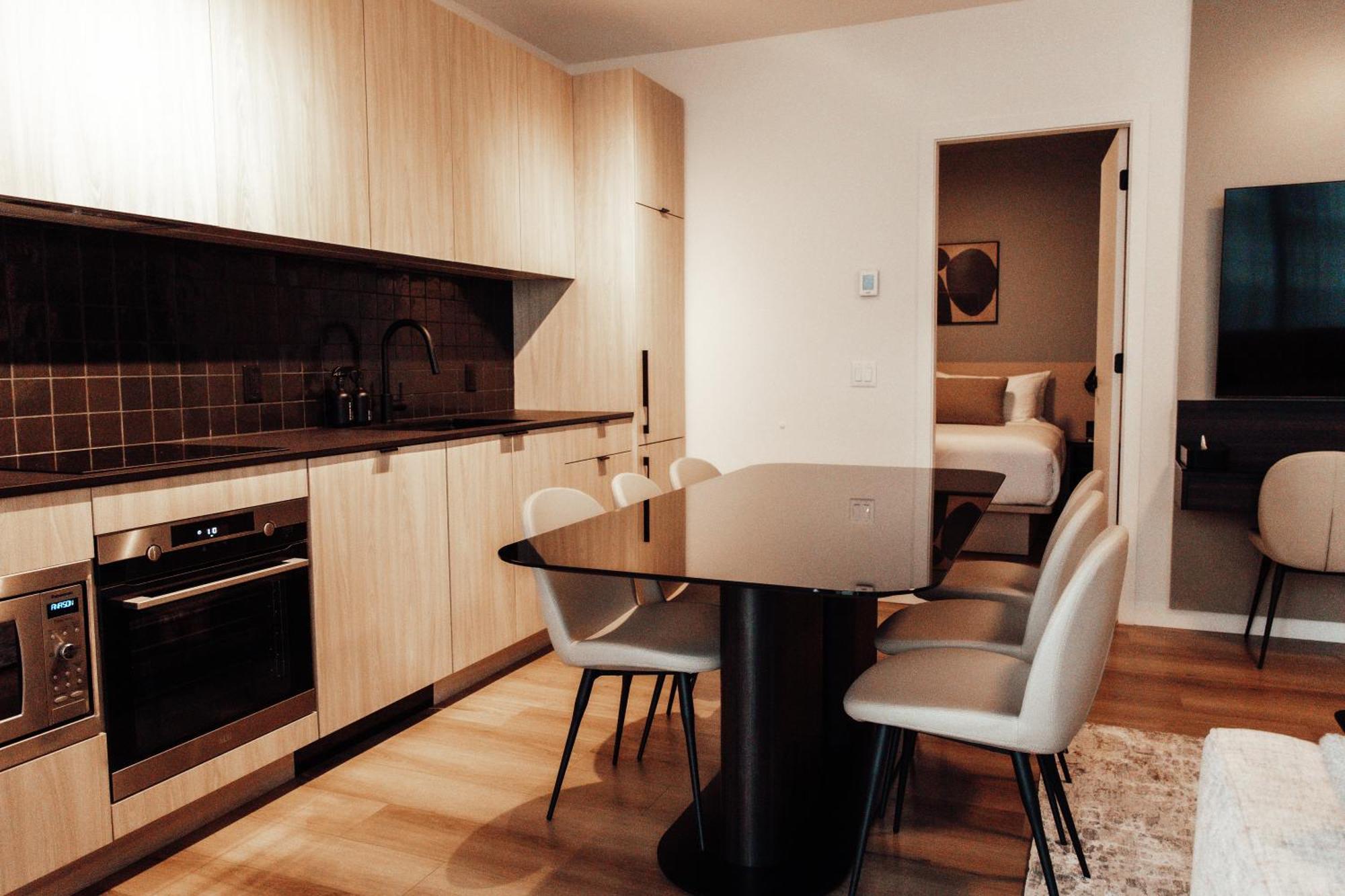 Smithe House Hotel Ванкувър Екстериор снимка